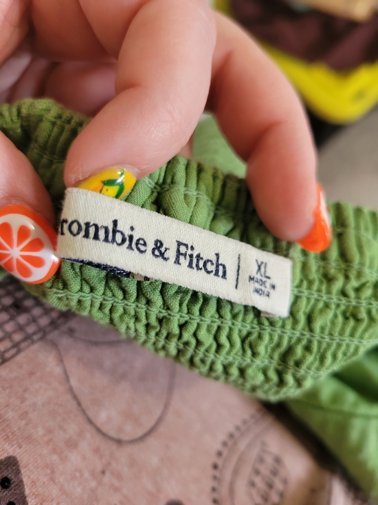 Women's Abercrombie and Fitch Green Sleeveless Linen-Blend Crop Top - Picture 9 of 9